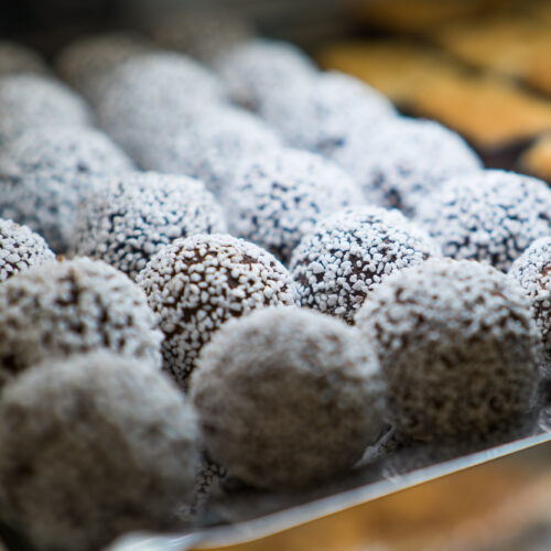 chokladbollar, fika och sötsaker på food republic i Malmö