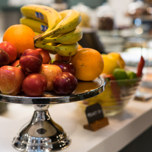 frukt på food republics café bakom Malmö centralstation